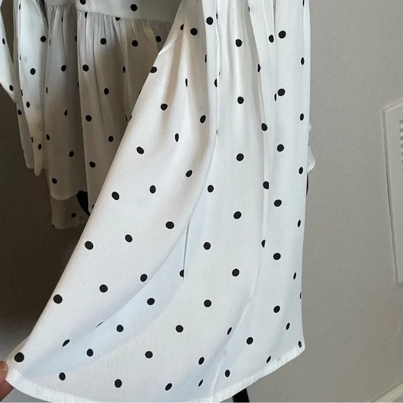 VICI Morgan White & Black Polka Dot Tie Top Size L - Picture 5 of 10